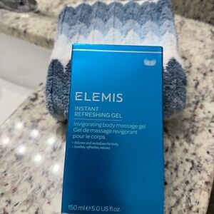 ELEMIS Invigorating Body Gel in Blue